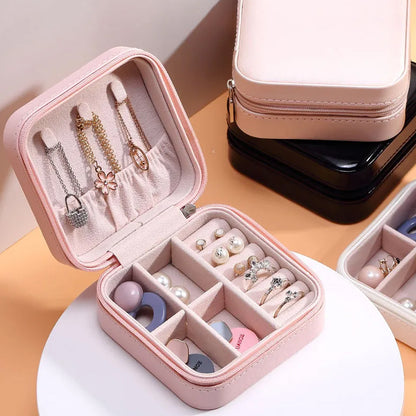 Jewelry Box For Women Mini Portable Jewelry Box Organizer PU Leather Jewelry Display Holder Small Travel Jewelry Box For Girls Women Mother Daughter Travel Ring Pendant Earring Necklace Storage Case