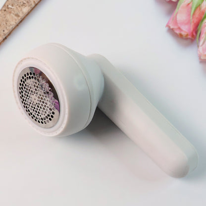 Portable Lint Remover With USB Cable